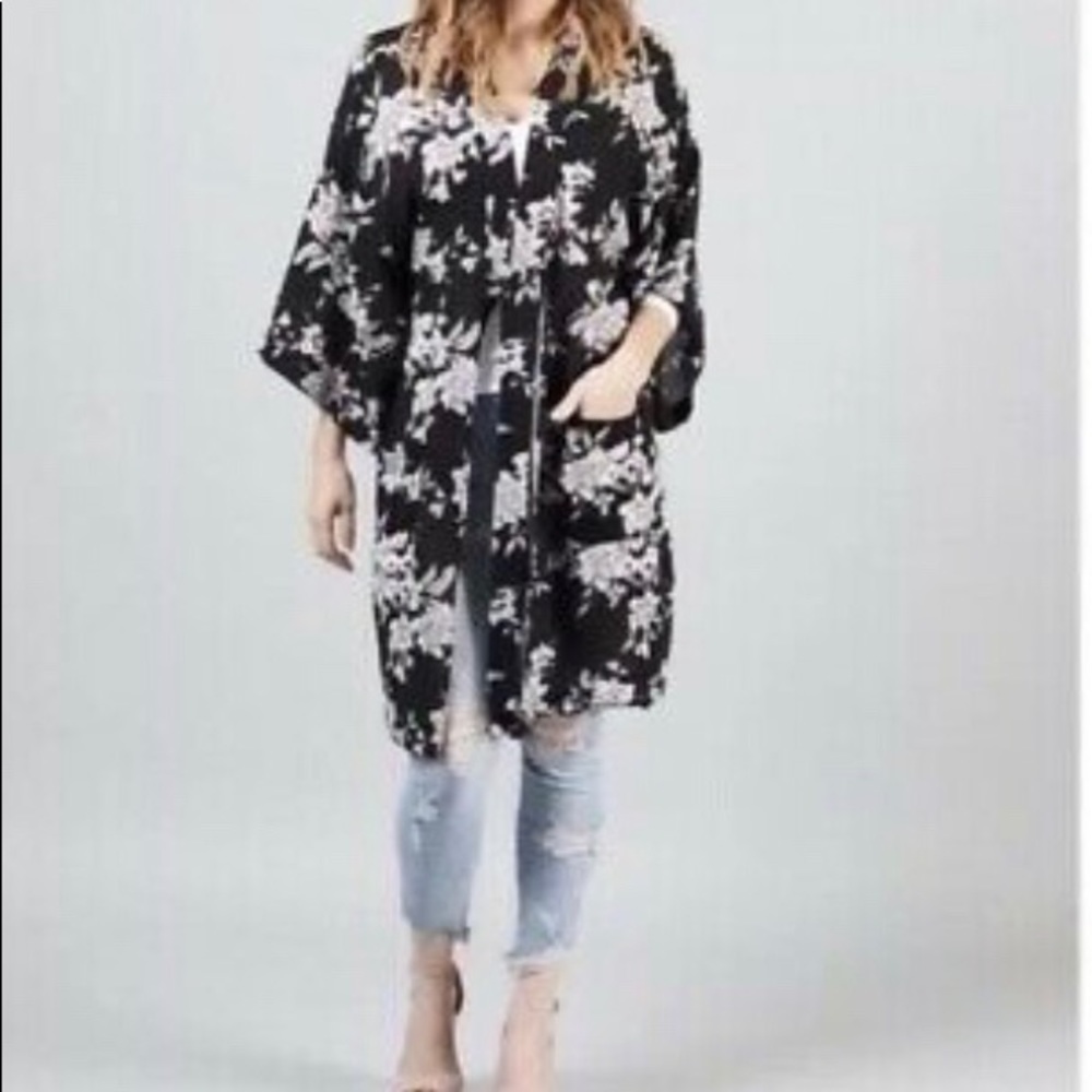 🎄Spiritual gangster tie front kimono black floral